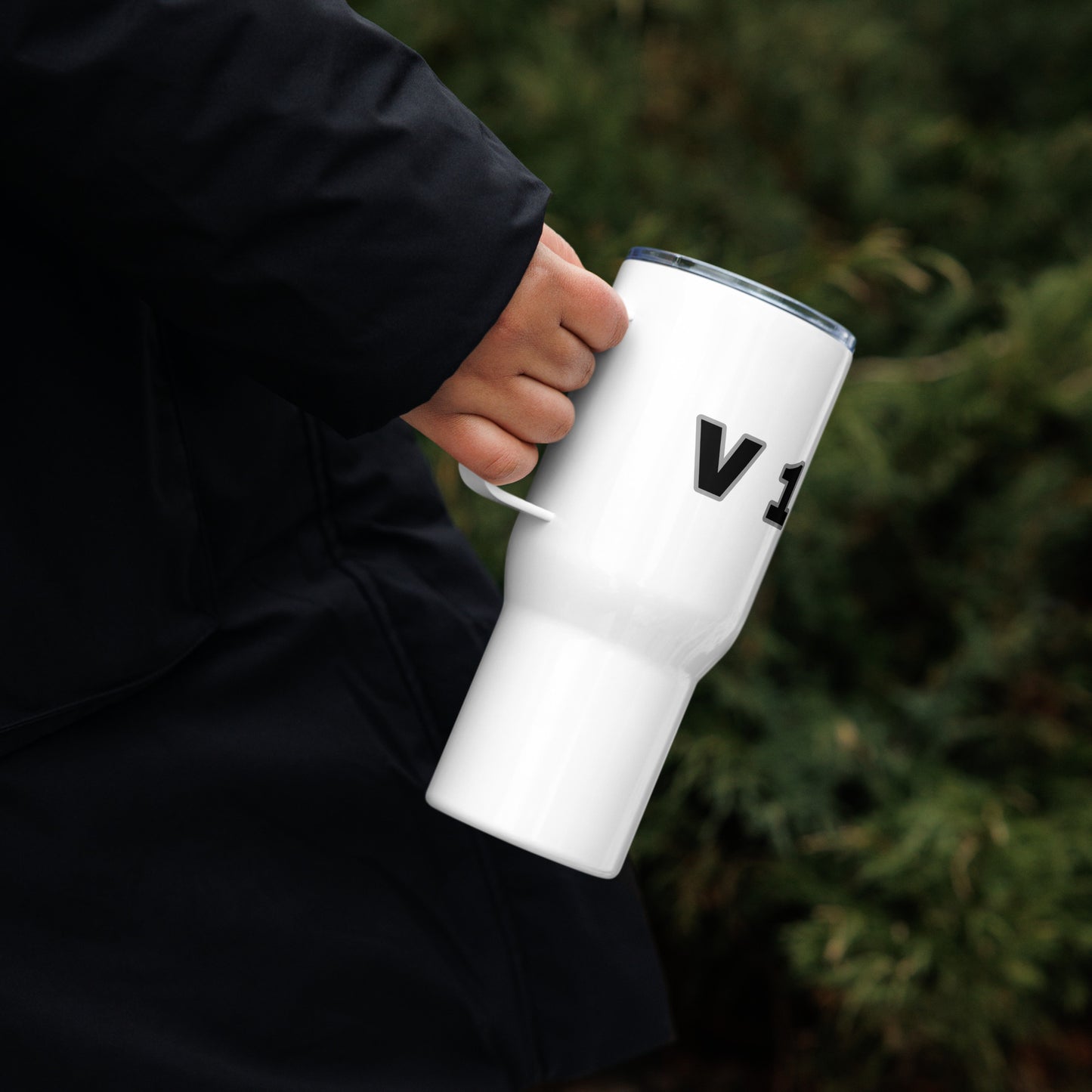 V1 Pilot Travel mug with a handle